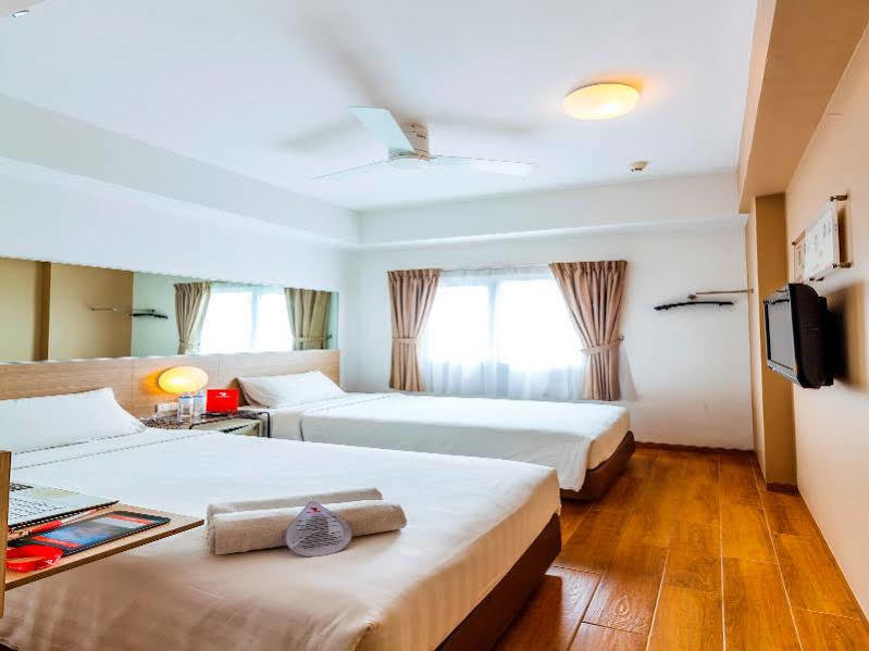 Monoloog Hotel Pekanbaru Kültér fotó